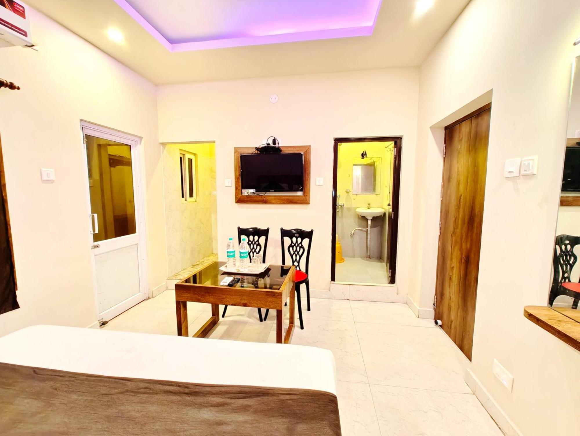Blue # Sagar Near Sea - Newly And Decorated With Fully Air Conditioning- Lift & Parking Facilities - Choice Of Travellers Hotel