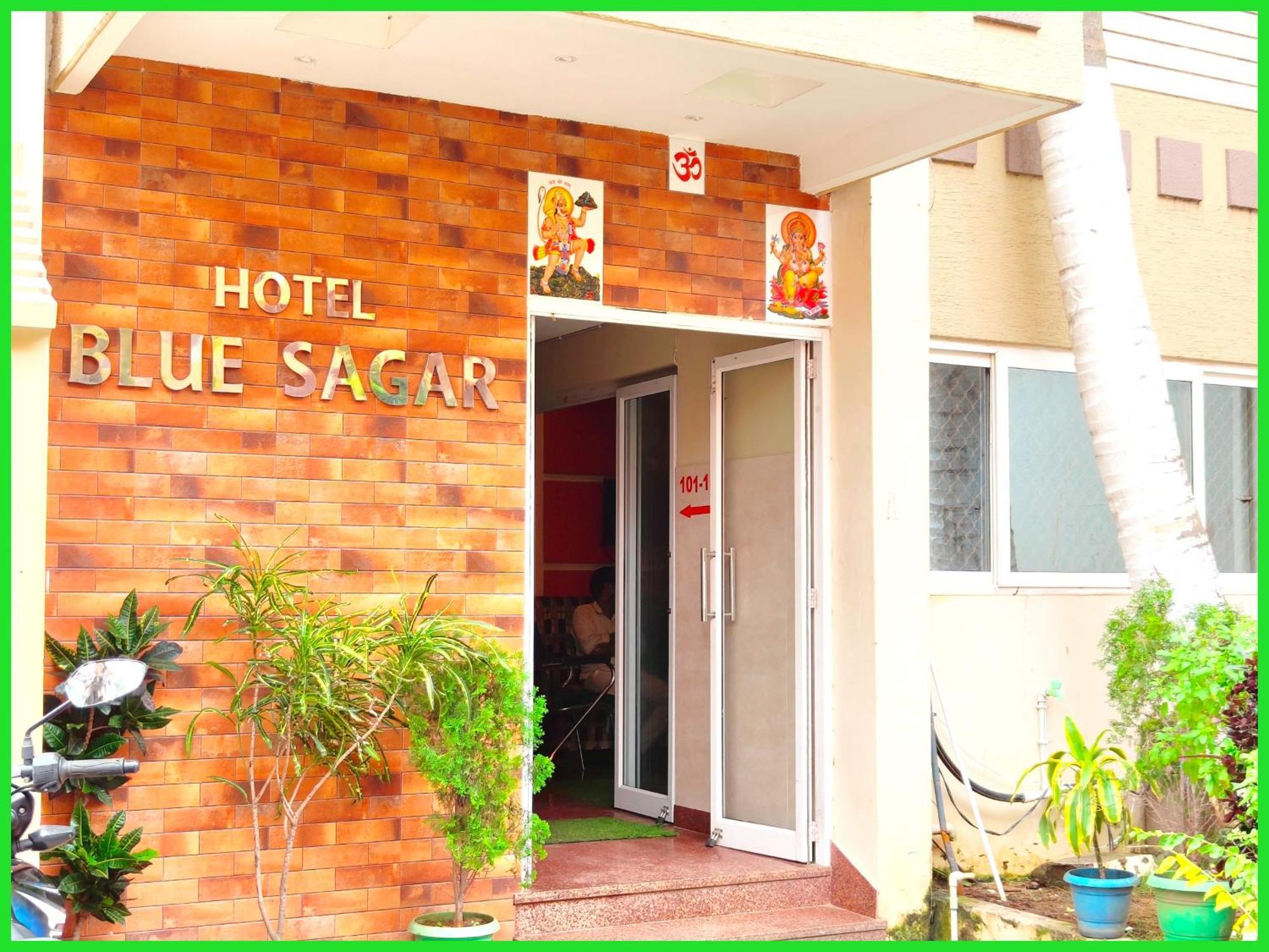 Blue # Sagar Near Sea - Newly And Decorated With Fully Air Conditioning- Lift & Parking Facilities - Choice Of Travellers Hotel Puri