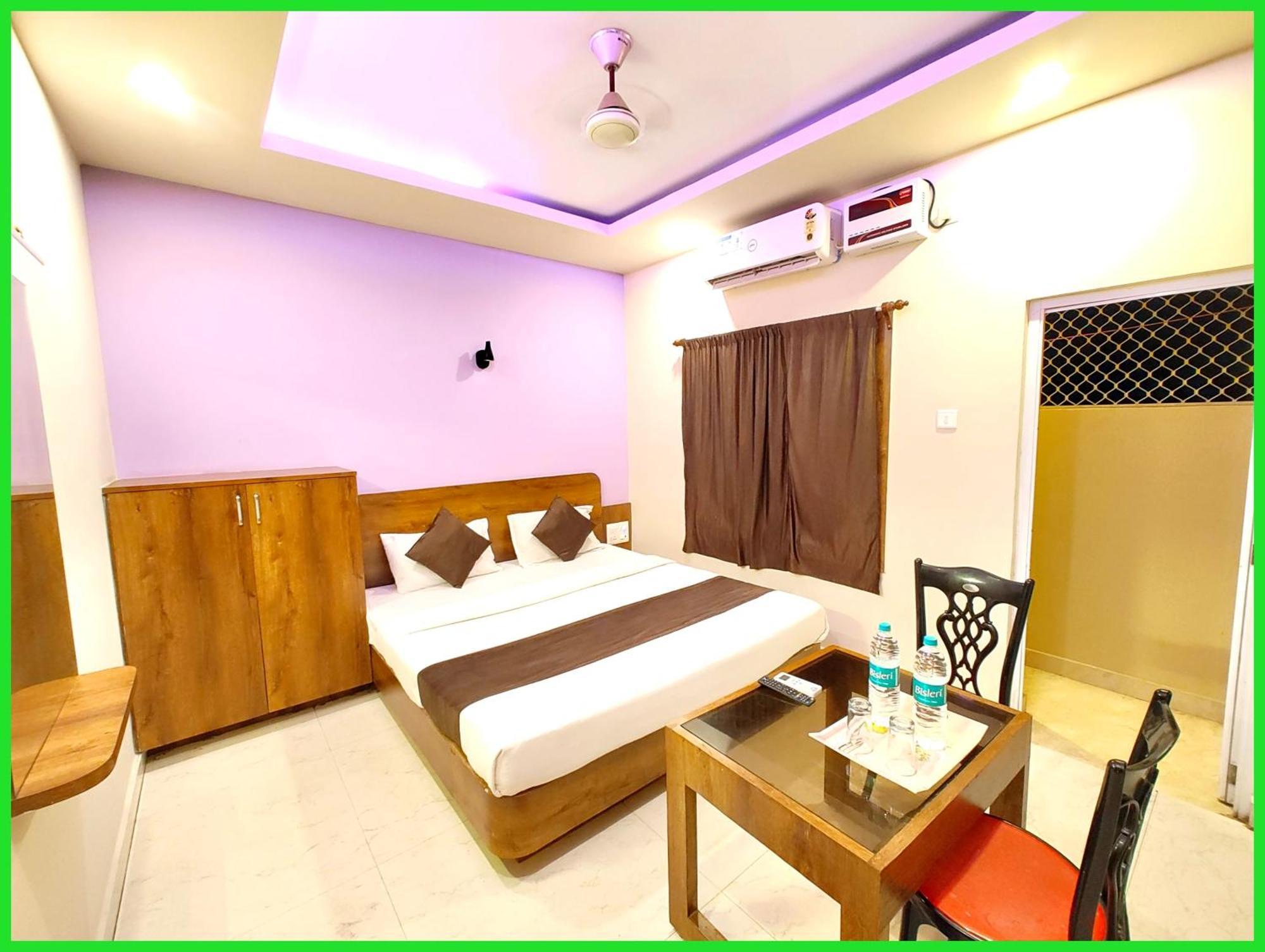 Blue # Sagar Near Sea - Newly And Decorated With Fully Air Conditioning- Lift & Parking Facilities - Choice Of Travellers 4* Puri